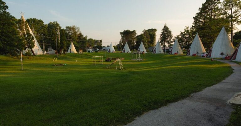 Kentucky’s Strangest Roadside Landmarks Worth a Detour